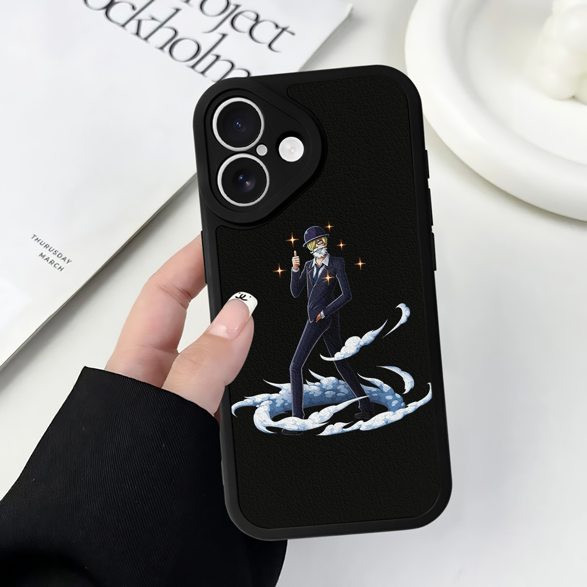 （画像用） ワンピース サンジ ONE PIECE Sanji 【iPhone 16シリーズ対応】シリコンスマホケース（レザー調） 材質：シリコン